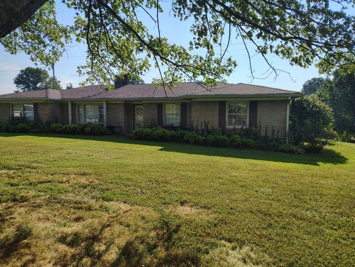 Property Photo: 2134 Oakdale Rd TN 37186