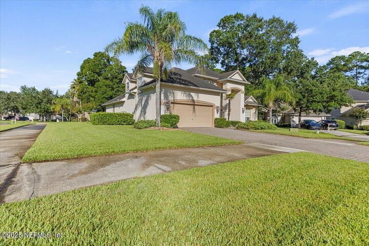 Property Photo: 2412 Cobble Creek Court FL 32003