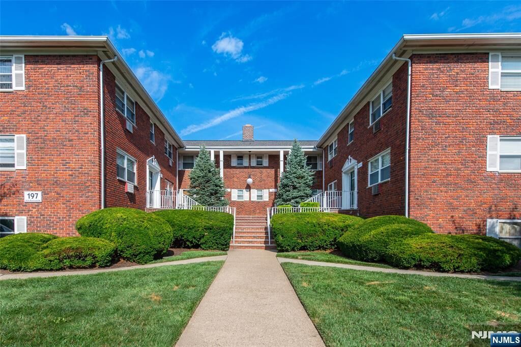 Property Photo: 197 Beverwyck Road 1 NJ 07034