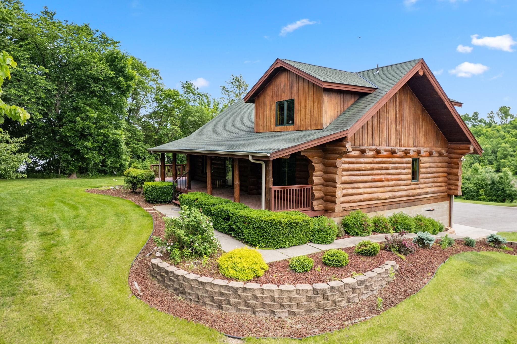 Property Photo:  1867 County Road 35 W  MN 55313 