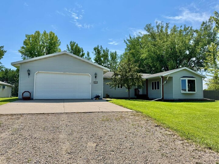 Property Photo: 404 Ridgecrest Drive MN 56572