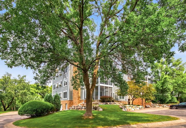 Property Photo: 3020 Saint Albans Mill Road 303 MN 55305