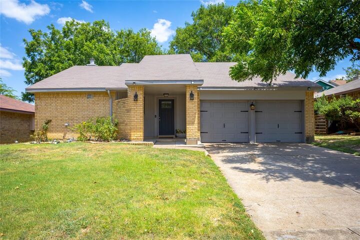 Property Photo:  6329 Peggy Drive  TX 76133 