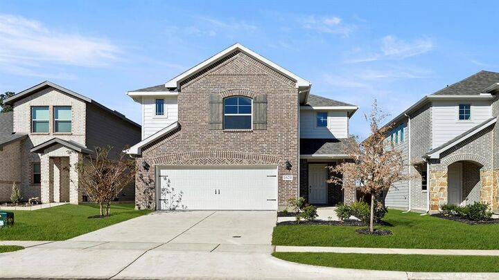 Property Photo: 1624 Edgeway TX 76227