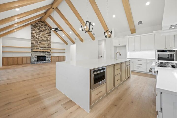 Property Photo:  108 Bel Grand Road  TX 76052 