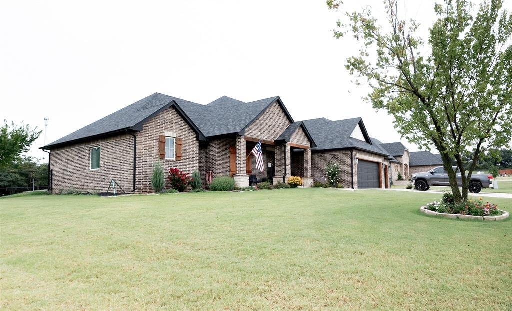 Property Photo:  5570 Red Fox Run  OK 73044 