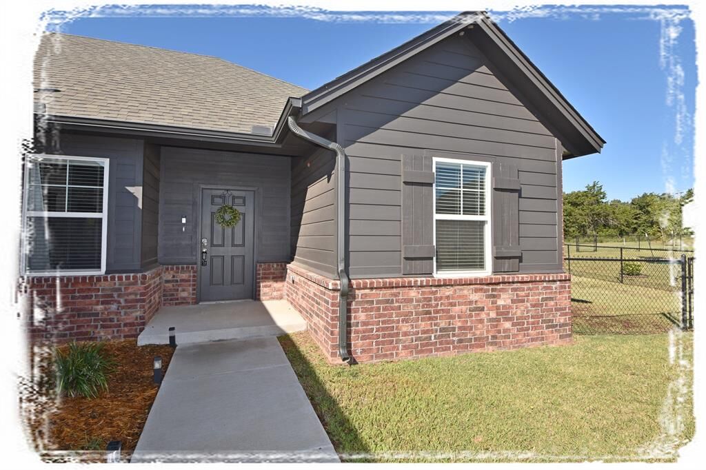 Property Photo:  11675 Split Oak Circle  OK 73044 