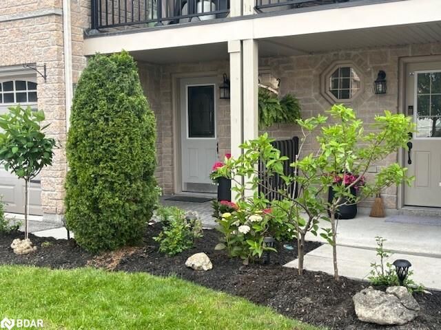 Property Photo: 175 Stanley Street Street 37 ON L4M 0G2