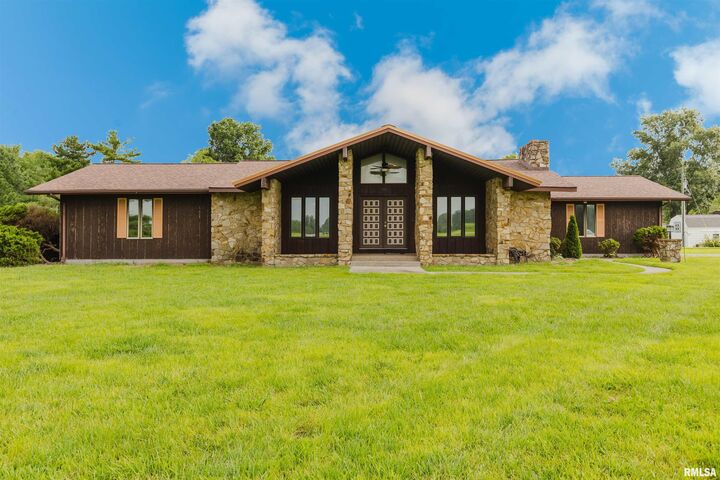 15694 Moellers Road  Marion IL 62959 photo