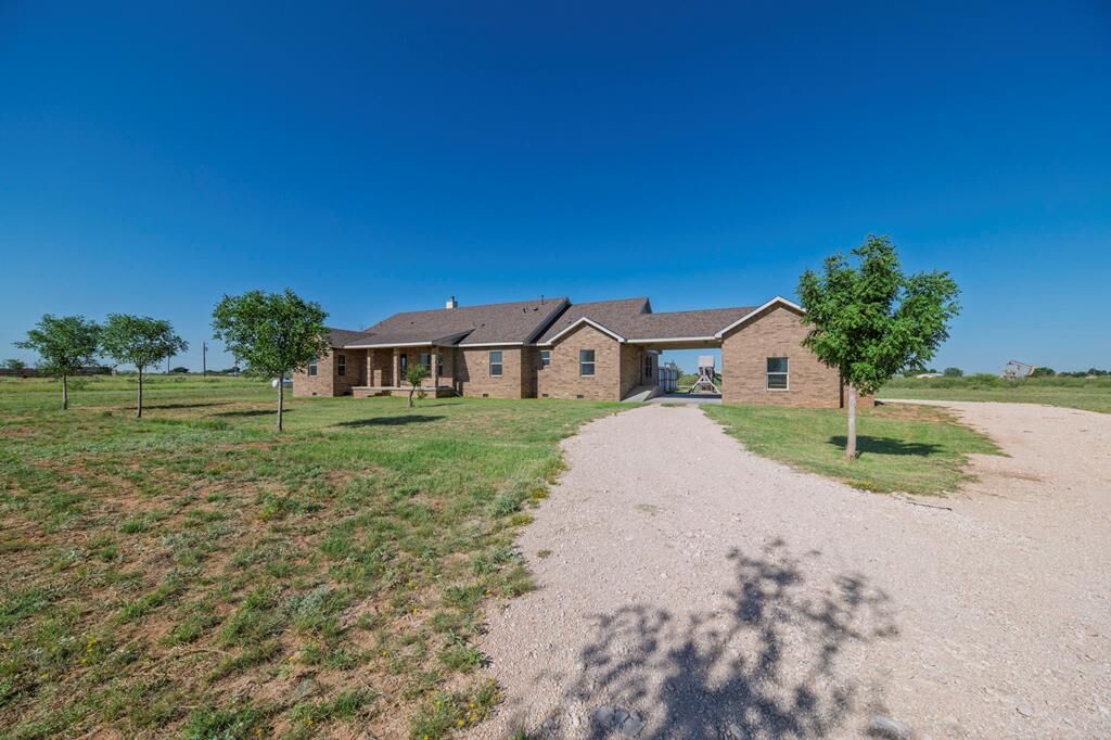 Property Photo: 9712 S County Rd 1214 TX 79706