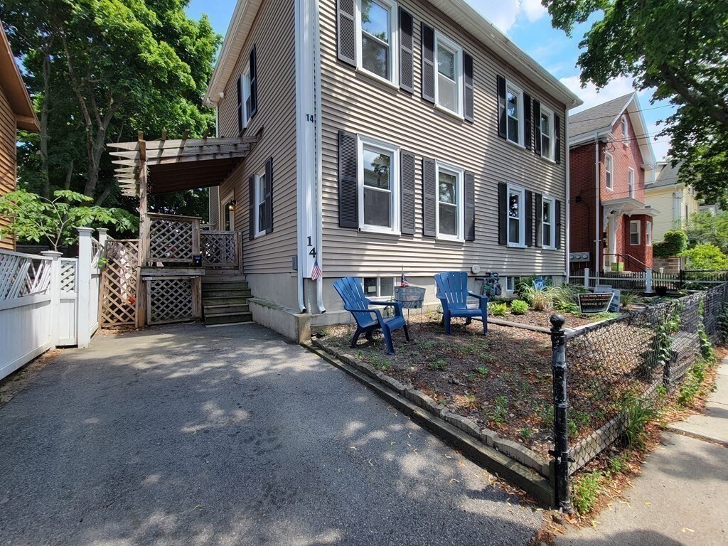Property Photo: 14 Jay St Th MA 02139