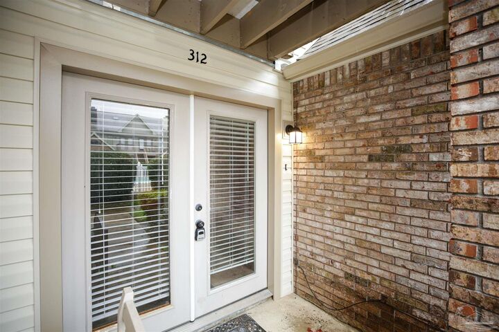 Property Photo: 7150 Plantation 312 FL 32514