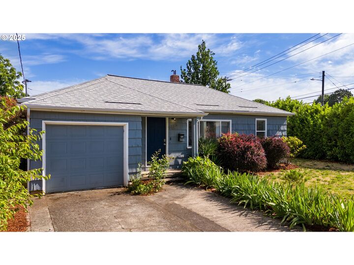9135 SE Hawthorne Blvd  Portland OR 97216 photo