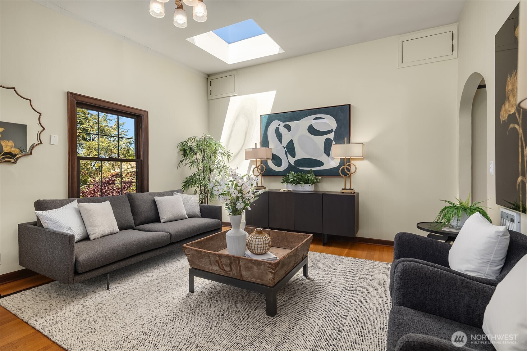Property Photo: 1120 17th Avenue 301 WA 98122