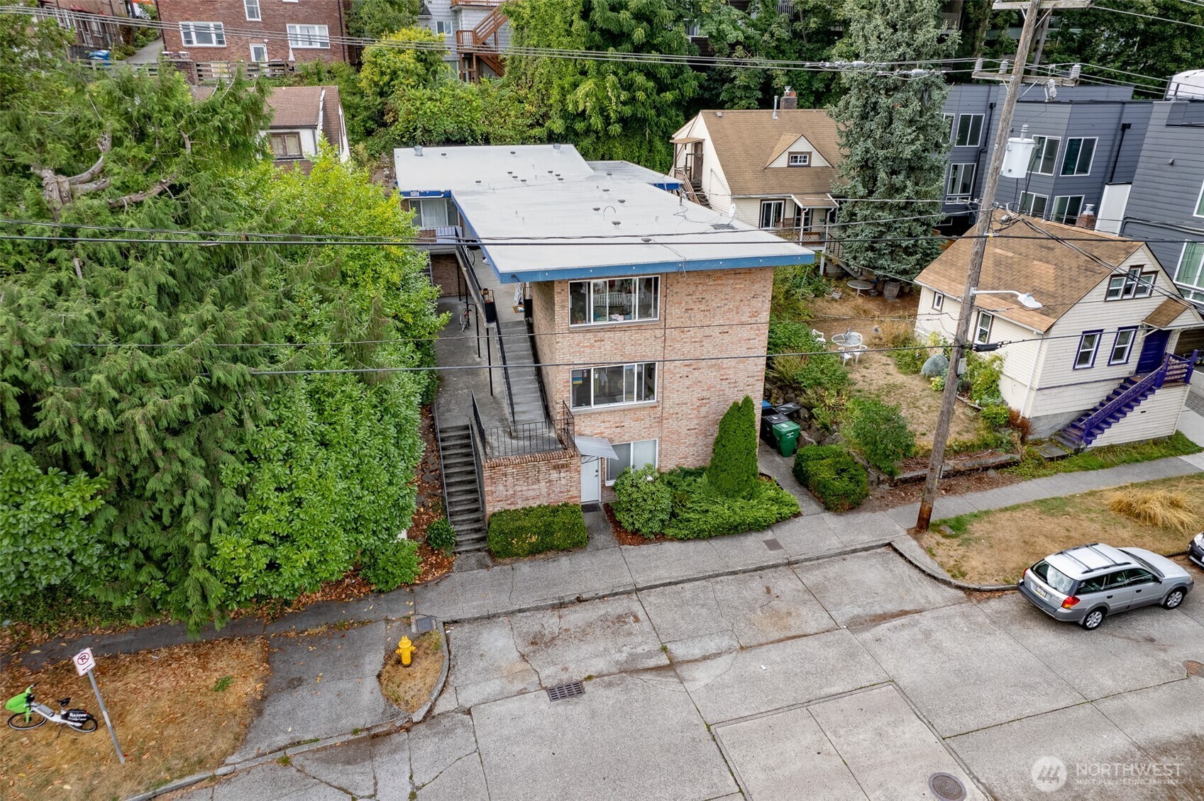 Property Photo: 5101 Ravenna Avenue NE WA 98105