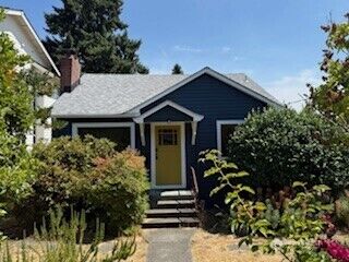 Property Photo: 6838 36th Avenue NE WA 98115