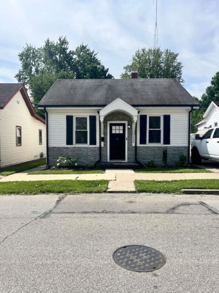 Property Photo:  533 W 8th Street  IN 47331 