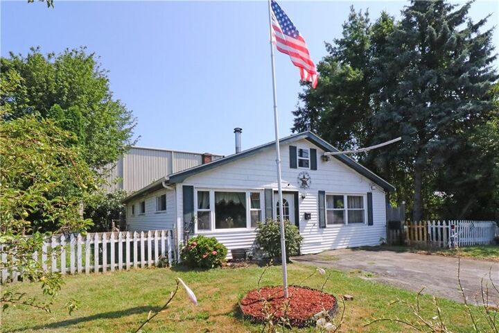 Property Photo: 10 Woolsey Road RI 02842