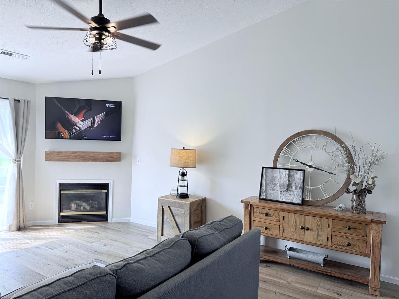 Property Photo: 2574 Edgewood Drive WI 53511