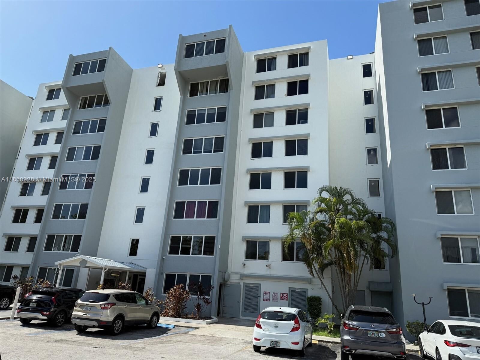 Property Photo: 9001 SW 77th Ave C204 FL 33156
