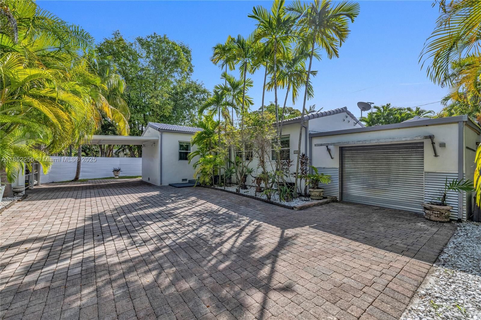 Property Photo:  1800 SW 21st St  FL 33145 