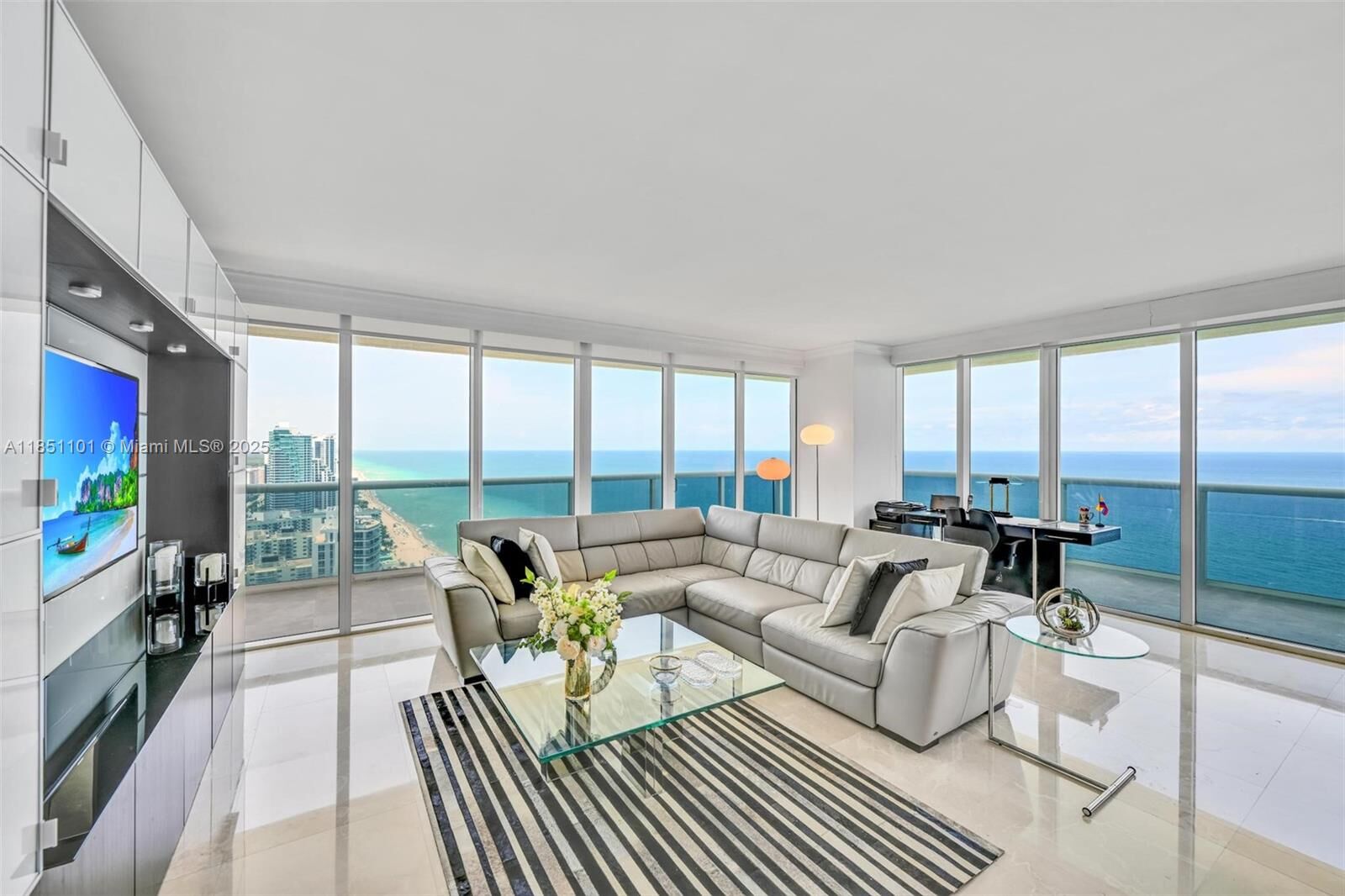 Property Photo:  1830 S Ocean Dr 3801  FL 33009 