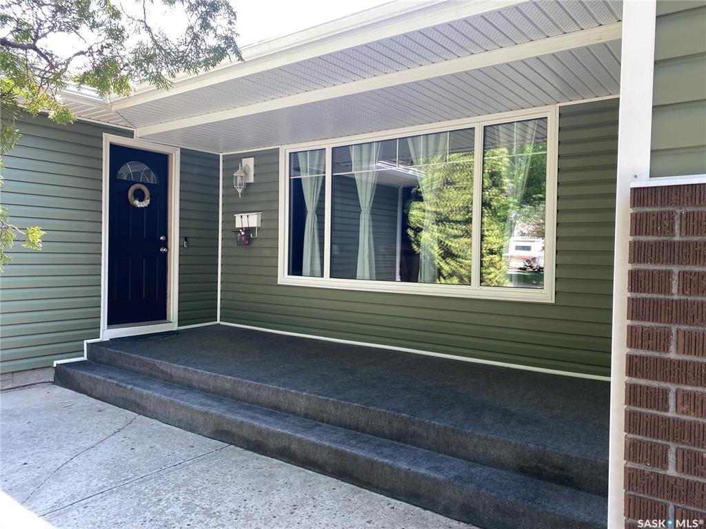 Property Photo: 1704 Gregory Drive SK S9A 3E2