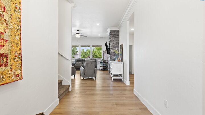 Property Photo:  1624 Palermo Dr  WA 99352 