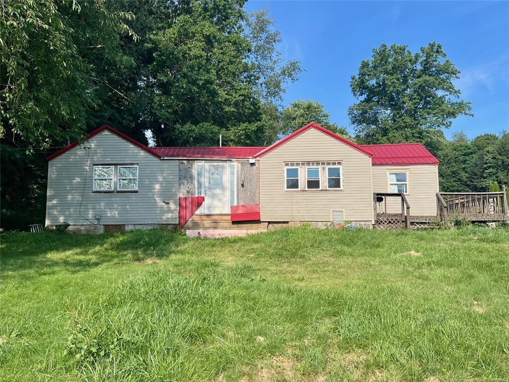 Property Photo: 597 Yankee Ridge Road PA 16137