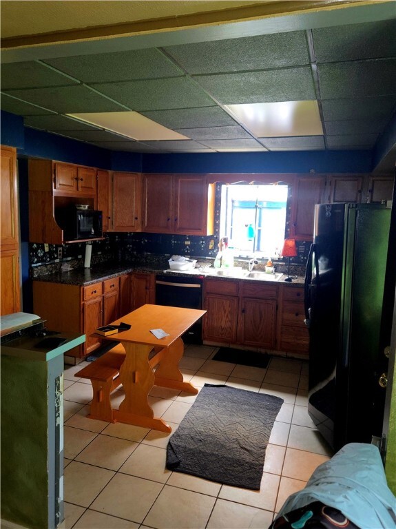 Property Photo:  110 Fulton Pl  PA 15210 