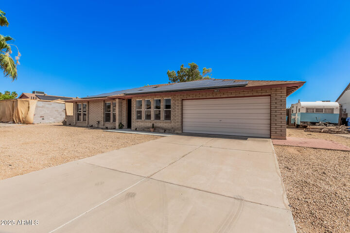 3643 W Grovers Avenue  Glendale AZ 85308 photo