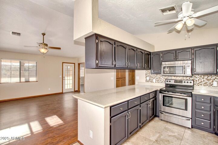 Property Photo: 16815 E Alamosa Avenue 1 AZ 85268