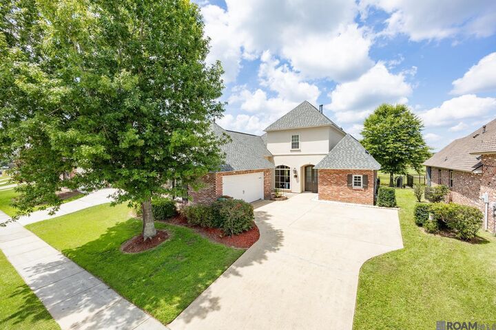 Property Photo:  2887 Muirfield Dr  LA 70791 