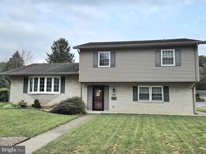 204 Somerset Drive  Camp Hill PA 17011 photo