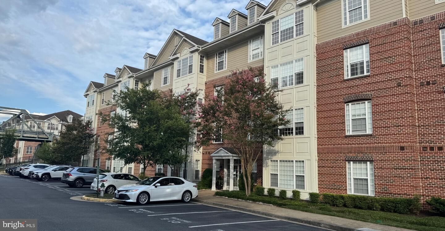 Property Photo:  701 Cobblestone Boulevard T7  VA 22401 