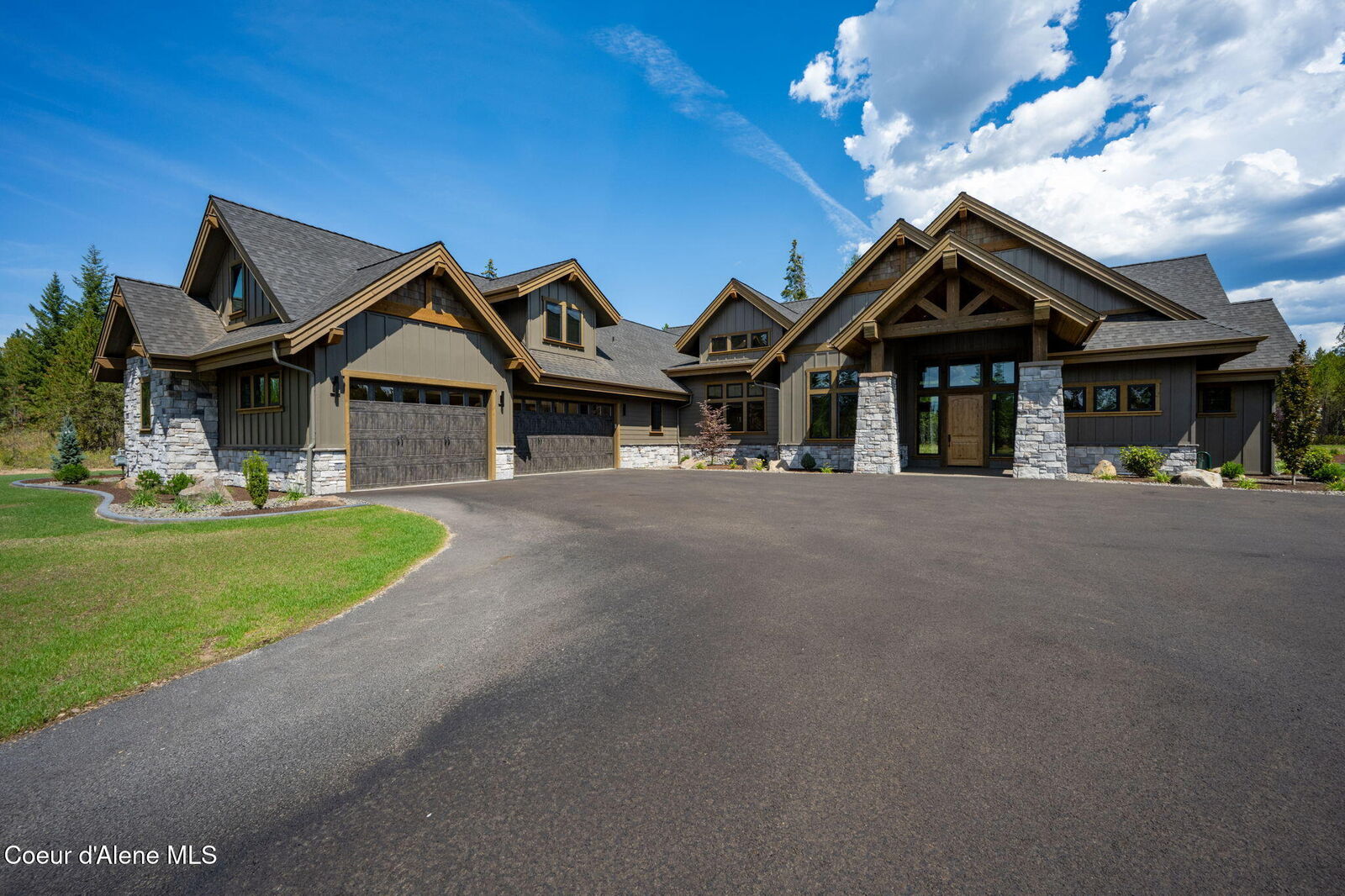 Property Photo: 15556 N Mountain View Rd ID 83858