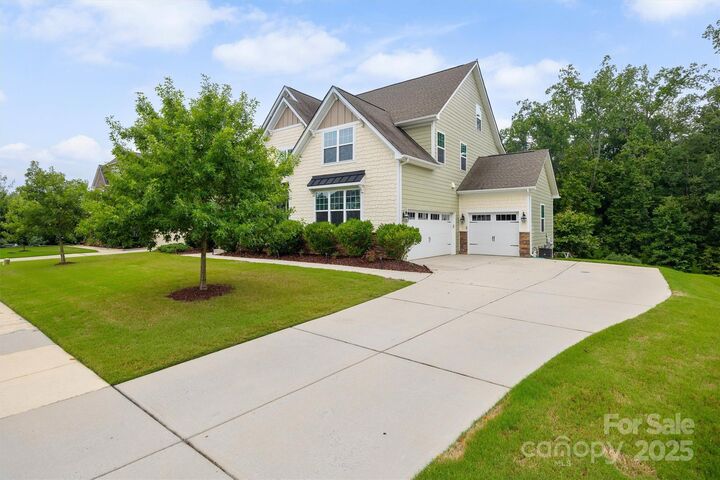 Property Photo: 16928 Alydar Commons Lane NC 28278