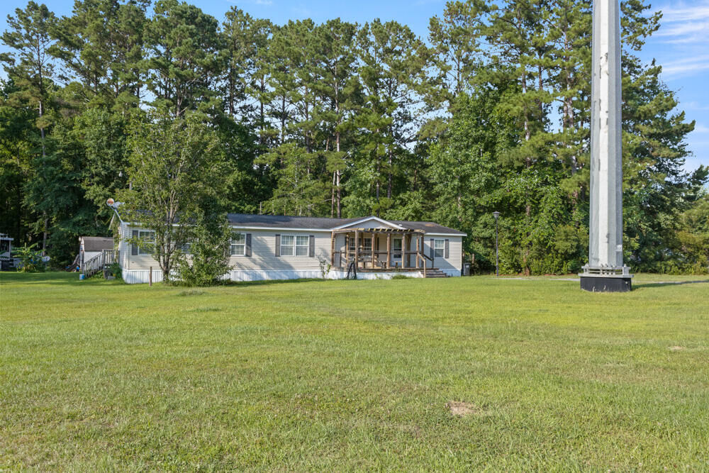 Property Photo:  250 W Medina Street  SC 29483 