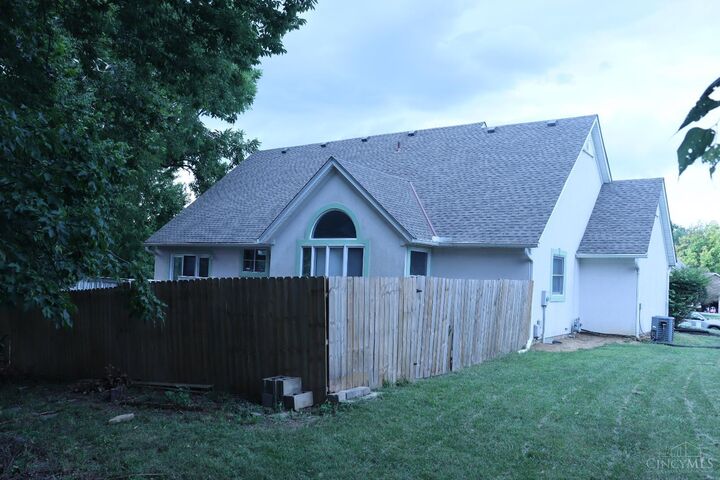 Property Photo: 3185 Tuscarora Court OH 45011