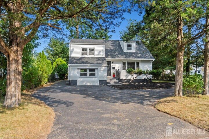 Property Photo:  316 Seneca Avenue  NJ 08846 