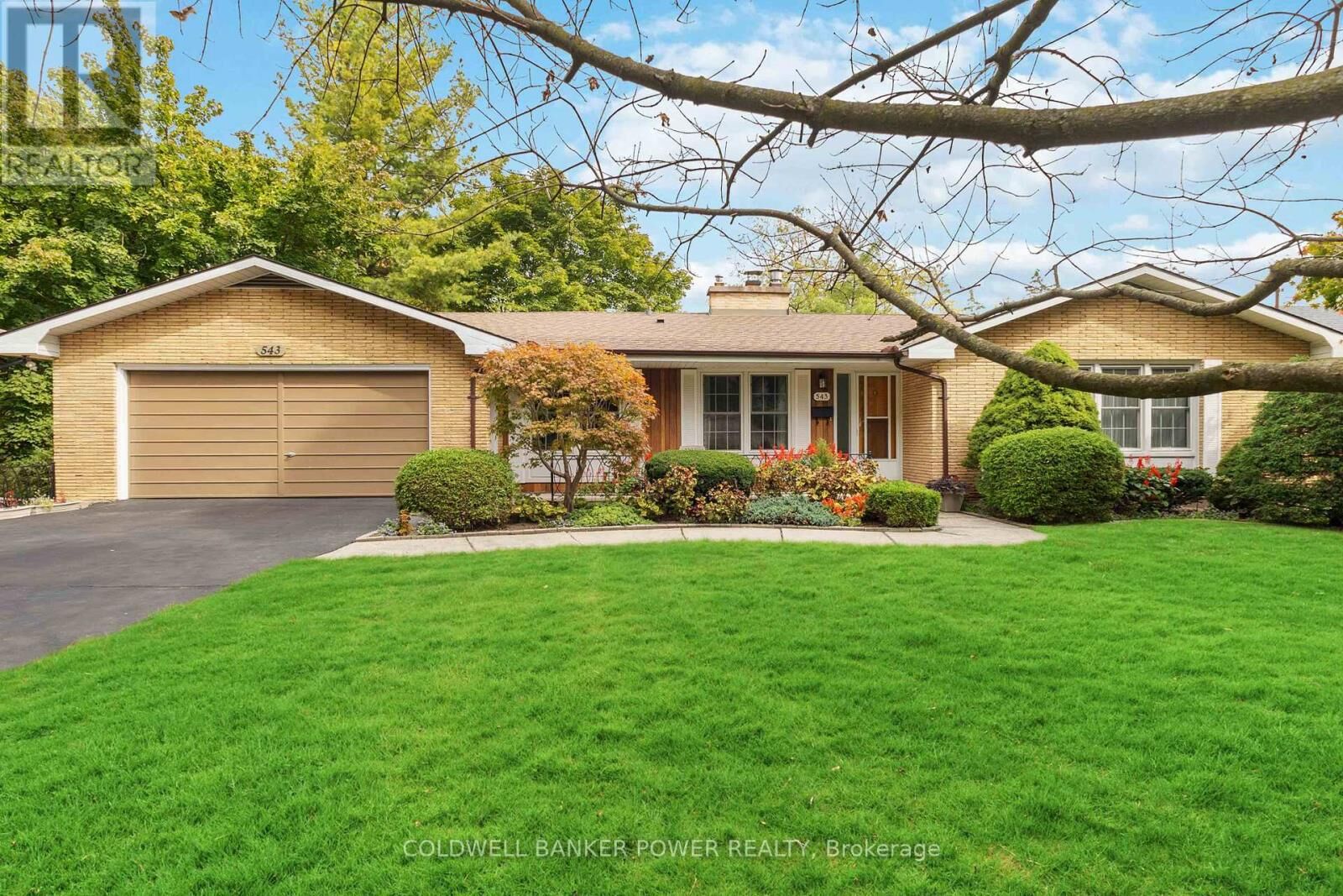 Property Photo: 543 Kininvie Drive ON N6G 1P1