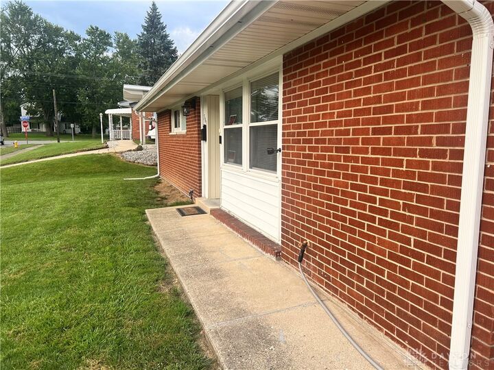 Property Photo: 541 Chaucer Road OH 45431