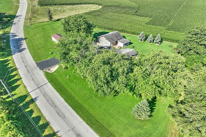 Property Photo: 4829 Birch Church Road IL 62554