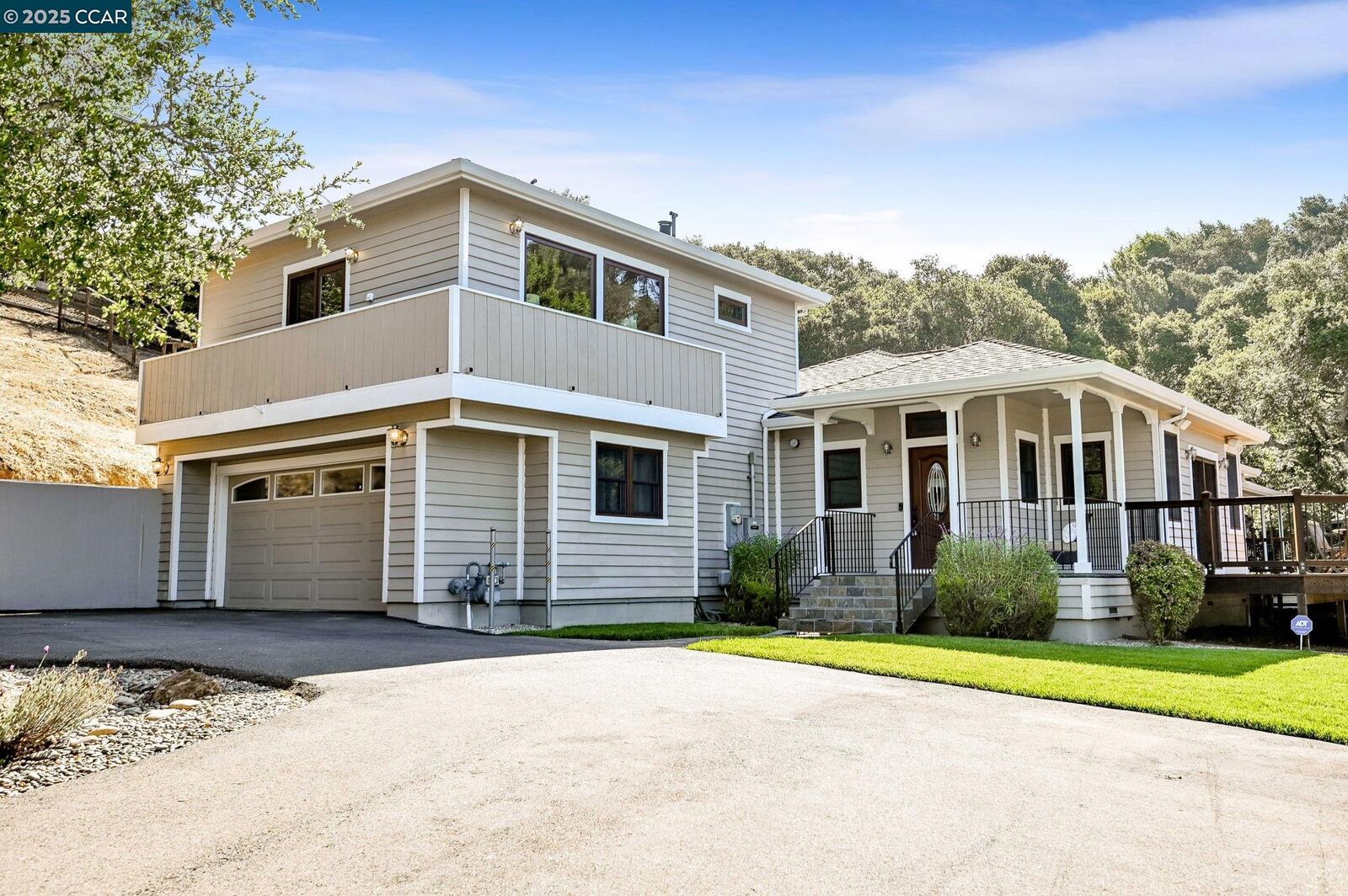 Property Photo: 3981 Amyx Ct CA 94542