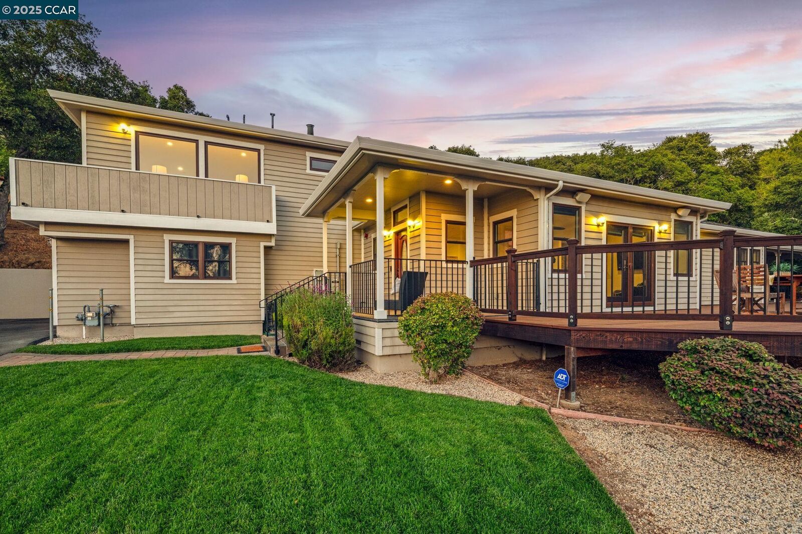 Property Photo:  3981 Amyx Ct  CA 94542 