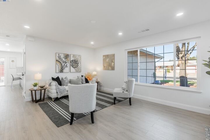Property Photo: 766 Joyce St CA 94550