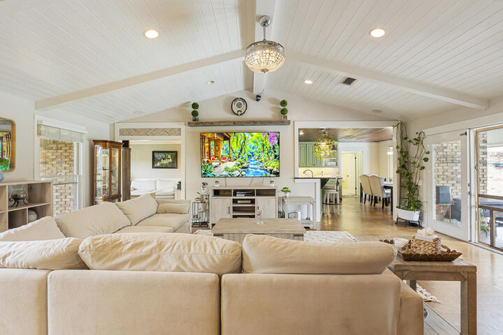 Property Photo:  2844 Longleaf Road  FL 32405 
