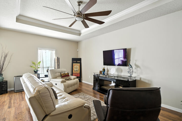 Property Photo:  4629 Hermosa Road  FL 32539 
