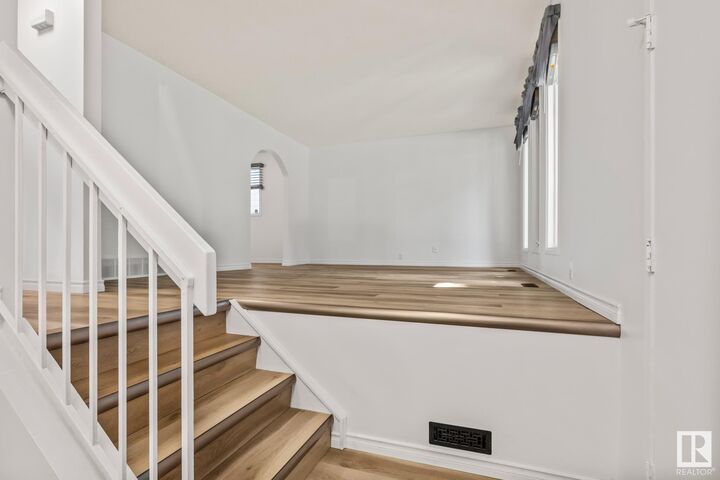 Property Photo:  32 Butterfield Crescent  AB T8N 2W7 