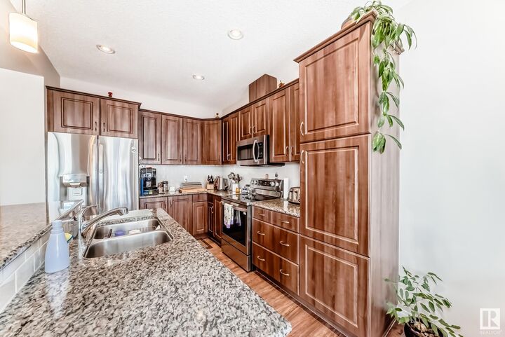 Property Photo: 5870 Anthony Crescent SW AB T6W 3H4